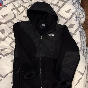 Girls Brown The North Face Jacket with hood, size XL